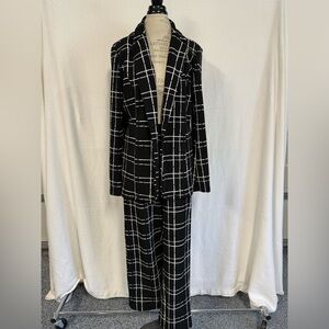 SHEIN Black and White Knit Top